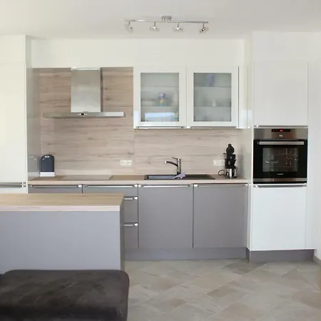 Apartment Zu Hause Mit Aussicht